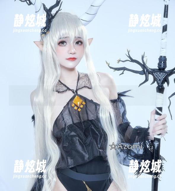 Azami的泳装图集，水面波光与少女心事