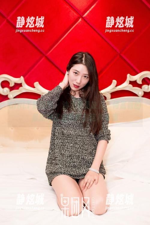GIRLT果团网 - 油亮不是缺点，何嘉颖的最新图库轻松释放这种味道