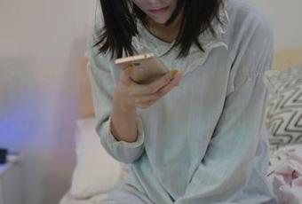 IESS异思趣向 – 灰丝裹住的美脚，婉萍再送最新美图，简直就是巧思啊！