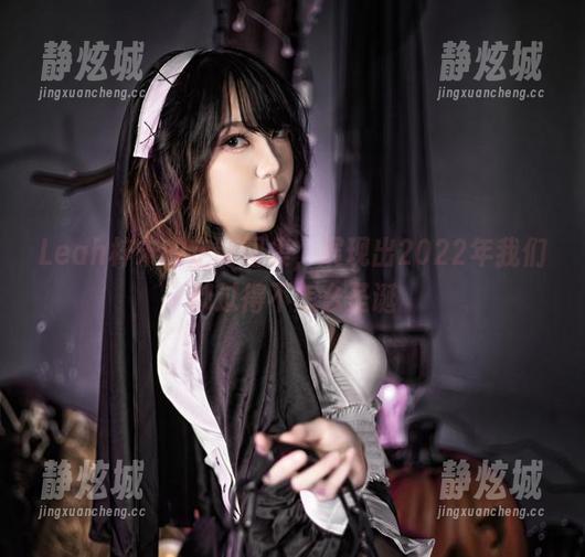 Leah梓未的定制图集，展现出2022年我们都过得不怎么圣诞