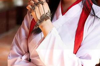 MiiTao蜜桃社 – 梦乃Mandy在校园玩耍，写真能否打败我们记忆中的照片？