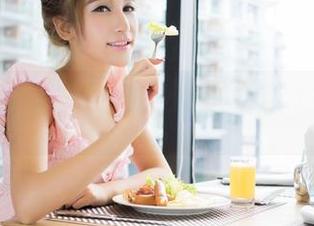 QingDouKe青豆客 – 这组陈思琪的睡衣福利是什么仙女下凡吗？