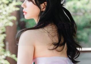 打开Sia(시아)的女王相册，你会发现自己也能平民变皇族