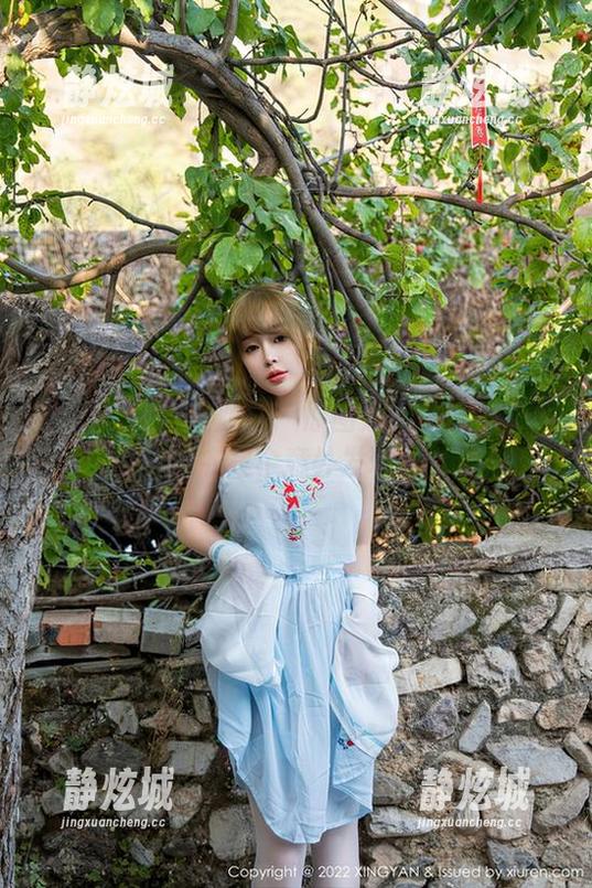 XINGYAN星颜社 - 原图分享：唐思琪那件毛衣是个意外发现吗？