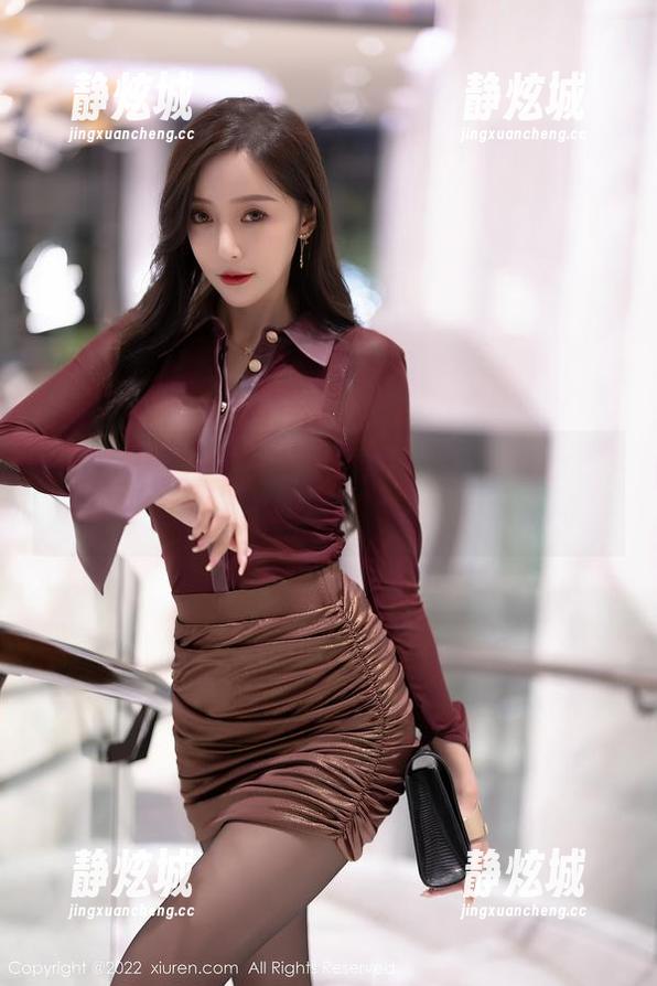 Xiuren秀人网 - 天台上小纯子玩起了无圣光，这美图只能说是直逼专业摄像师！