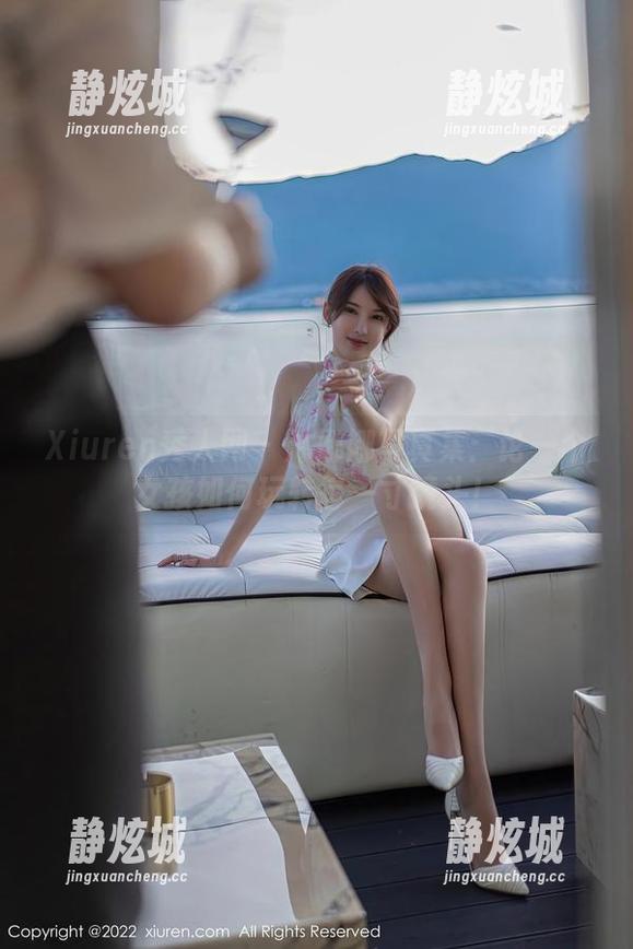Xiuren秀人网-沐娜娜 Xiuren秀人网 - 沐娜娜写真集:论一个女孩如何玩转每一寸镜头!