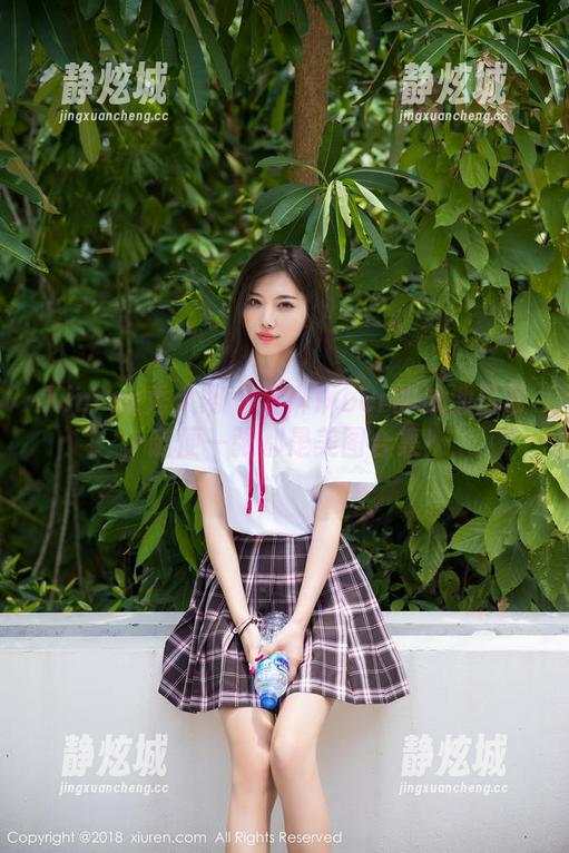 Xiuren秀人网-潘琳琳ber Xiuren秀人网 - 潘琳琳ber的泳池日常,随便一张都是美图合集!