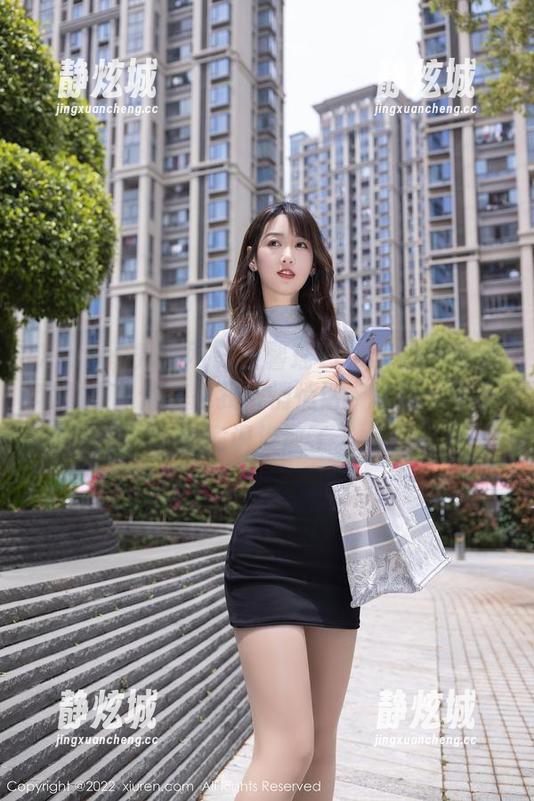 Xiuren秀人网-王馨瑶Yanni Xiuren秀人网 - 王馨瑶Yanni的吊带全套图集,像在跟我讲悄悄话,让我一不小心意识涣散了。