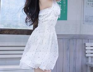 Xiuren秀人网 – 西希白兔与她的水手服写真合集，偷偷说了什么你永远不知道。