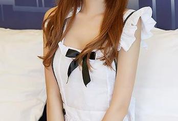 YouMi尤蜜荟 – 短裤写真:李芊芊怎么能把简单的装扮穿得如此耐看?