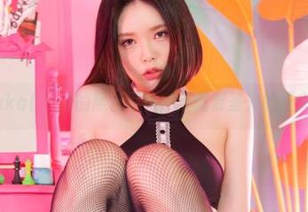 Yuka(유카)的黑丝写真，不需要圣光的正义感