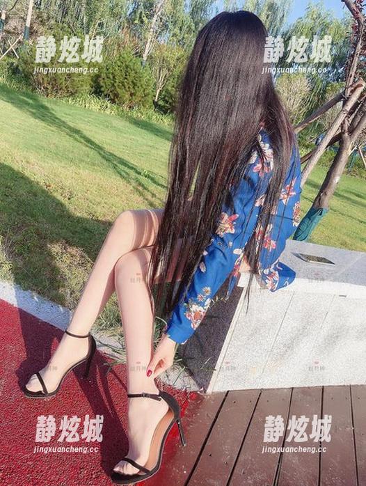 微密圈 - 现在就期待丝月神的新大片，裸足大王凉鞋只为真爱粉，快来免费获取！
