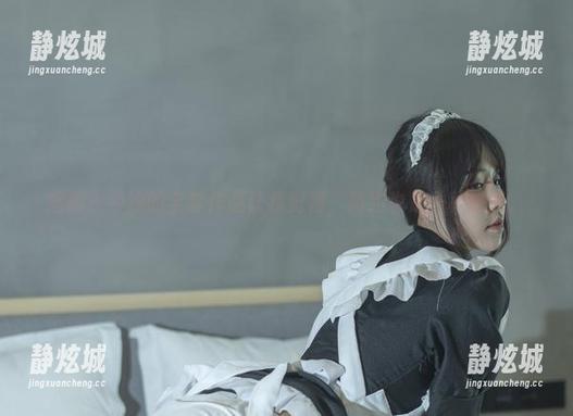 今汐 短裤?今汐的全套作品让我觉得,简约也是一种挑战。