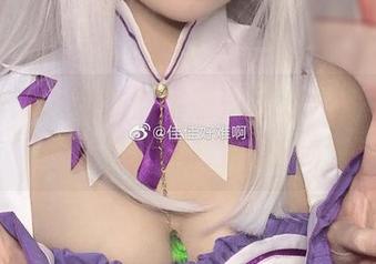 佳佳好难啊的熊熊比基尼精选，今夏的泳池派对必备良品！