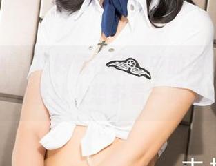 克拉女神 – 巧妙藏在网盘中的熙妍红裙写真，总有些让人想多看一眼的理由。