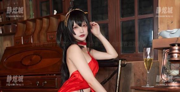 千夜未来 若隐若现的千夜未来:校服私拍合集,故事也许就在边边角角。