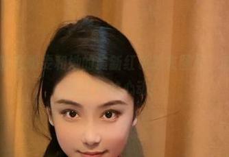 微密圈 – 暗恋奶雯和她的最新红色战衣图片,舌尖上那抹粉红色的心动!