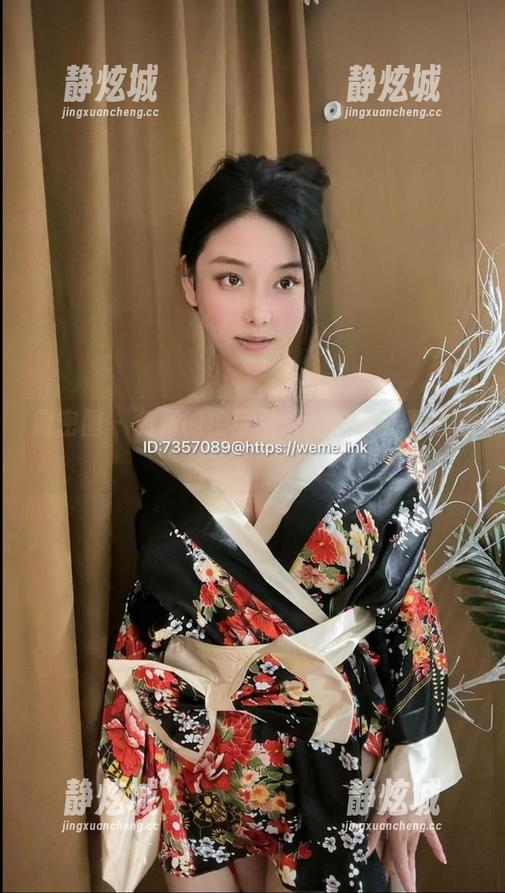微密圈 - 免费的镂空图片，奶雯说不怕曝光！