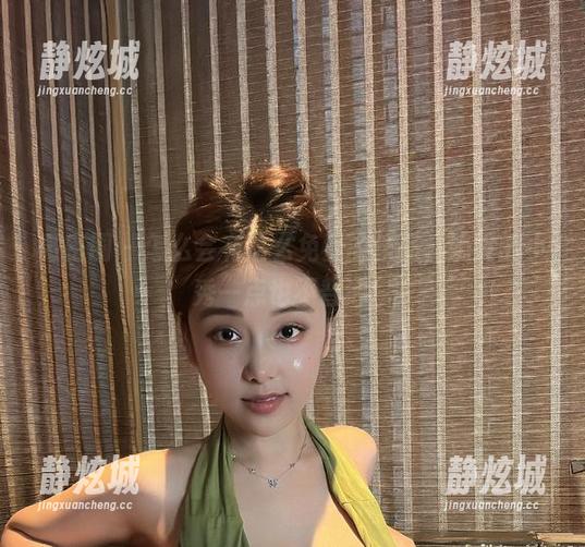奶雯 微密圈 - 怎么会有这么免费的作品,奶雯的小秀一点也不普通!