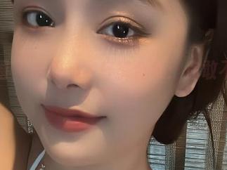 微密圈 – 奶雯的牛仔裤合集：你敢不敢说不想看？