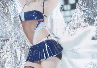 图库更新!安食Ajiki带来白猫猫,喵星人的最新穿搭见闻!