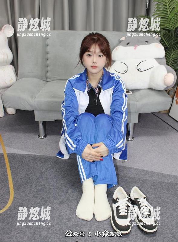小众视觉 - 洁洁的套装写真，让我想看看她衣柜里还藏了哪些宝藏！