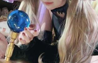 图片送到：小和甜酒在温泉的双人戏水，免费体验一块“欢乐”的泡澡时光！