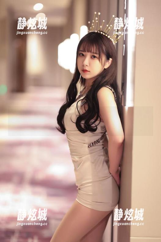 小女巫露娜教你玩蕾丝：图包就是她每次出门的必备！
