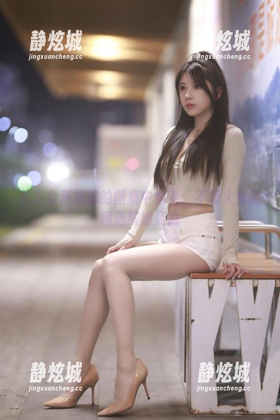 小女巫露娜 从小女巫露娜的图集中偷看:不知火舞的精选缤纷姿态