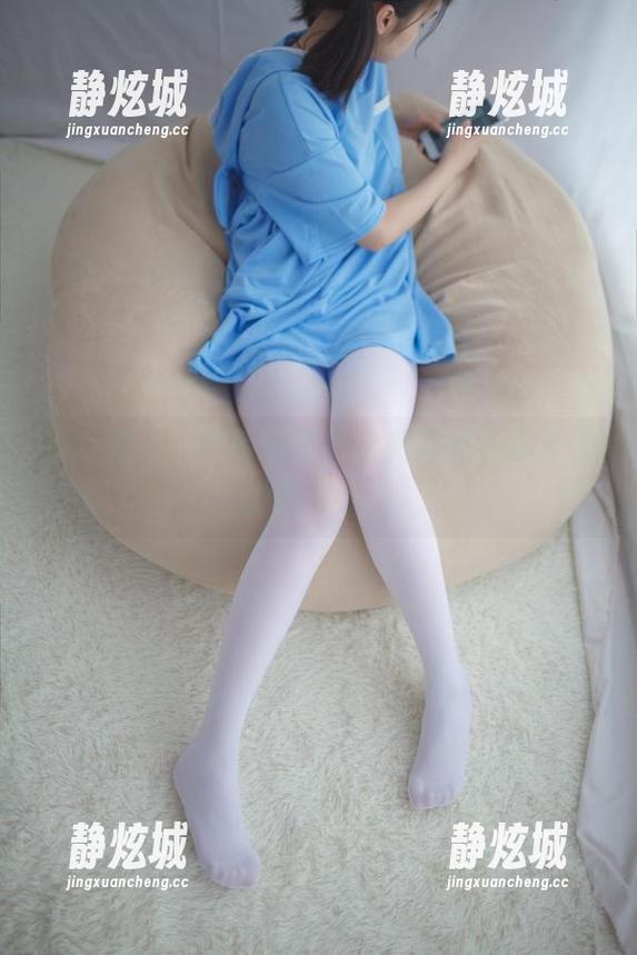 少女秩序白丝吊带原图，满眼都是青春活力的气息。