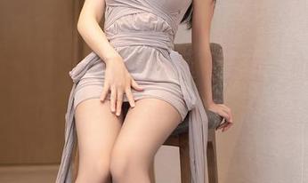 抖娘利世的高跟鞋——私拍原图,如何把小腿线条发挥到极致?