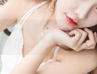 果团网 – Miss琪与修女，一个简单的写真集，资源绝不简单。