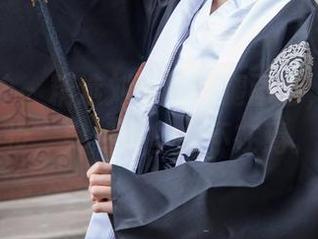 梦丝女神 – 精选刘诺的美腿图包，停下脚步，突然有些心不在焉。