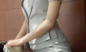 模范学院 – 星萌学姐写真合集:学常识的不如先学她的走秀姿势!