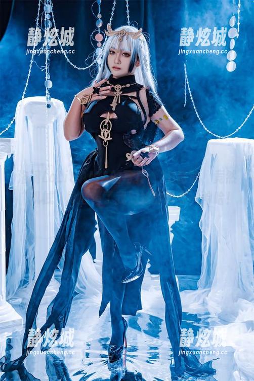 洛璃LoLiSAMA的写真：2B竞泳，竟然“机械”地颠覆了我对她的印象，哈哈！