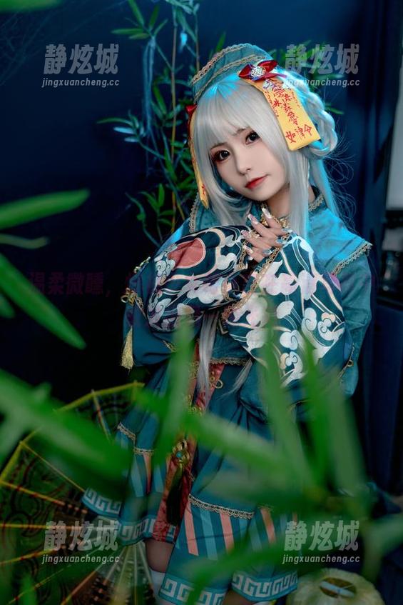 温柔微醺，爆机少女喵小吉在高清写真中散发出另一种光彩
