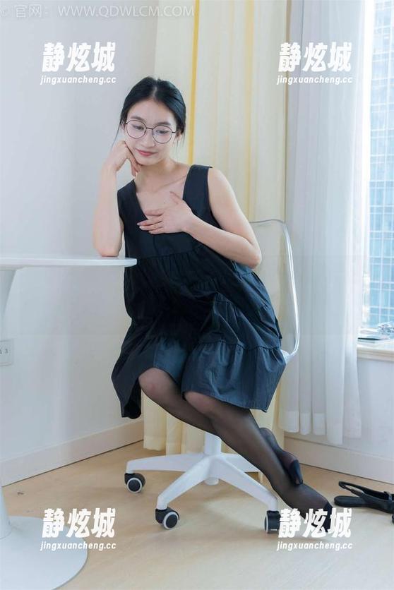 物恋传媒-小晴 物恋传媒 - 女孩们请注意,小晴的集合来了,轻松一刻!