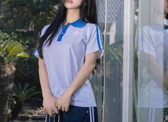 秀人网 – 作品上线！看星小兔Meetu化身学校里的小兔子，比例不离校服梦！