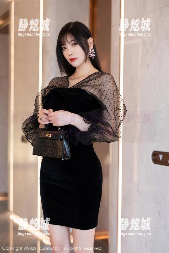秀人网 - 高清写真：林文文一身护士服，是不是看错了频道？