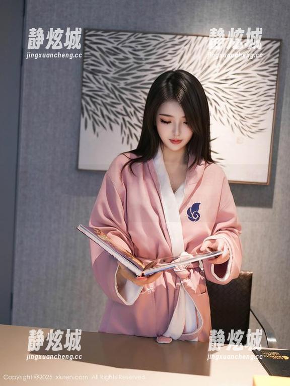 秀人网-王馨瑶Yanni 秀人网 - 王馨瑶Yanni体操服图集,貌似在对我眨眼,但我并不确定!