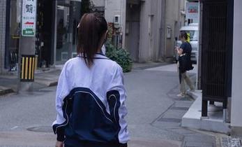 秀人网 – 王馨瑶yanni的最新泳池图册:水面之上,是个怎样的她?_久久停不下来了
