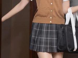 秀人网 – 萌奈子的校服全集，不下载问你后悔不后悔？