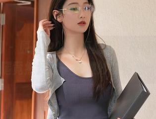 秀人网 – 原图中的沧海桑田,薇薇酱的美腿竟然透出一丝微妙的情感…