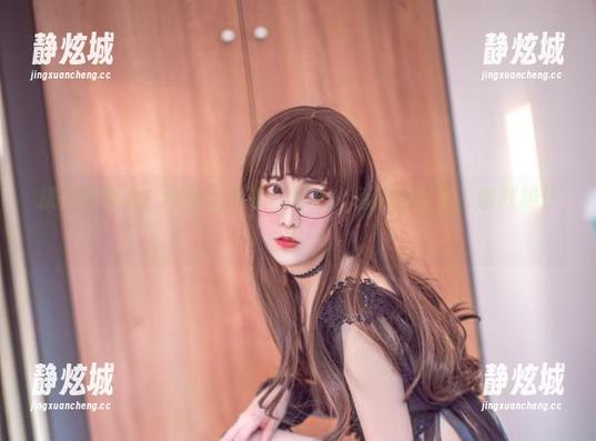 挑战想象力！翎柒菜菜黑白写真，色彩消失了，幽默加分！