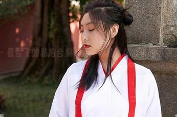 蜜桃社 – 看雪飞的私拍合集，奶牛也能给你带来想不到的小尴尬。