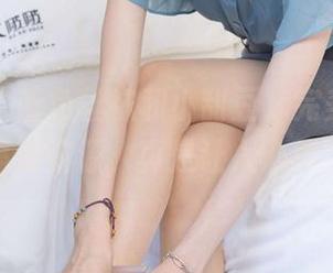 袜啵啵 – 蓝色丝袜和小甜豆，完美搭配，高清资源，真是让人心痒。