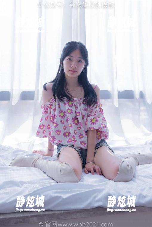 袜啵啵 - 苏苏的高跟鞋和我的尴尬：原图这就来了”“你说这个姿势…我能打几分呢？！