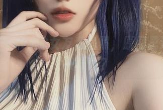 起起子vvvv的女友私房照，原图里还有谁没被发现？