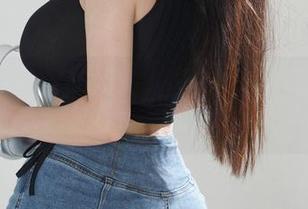 阿寨寨的照片经过变换：修女也可以不那么严肃