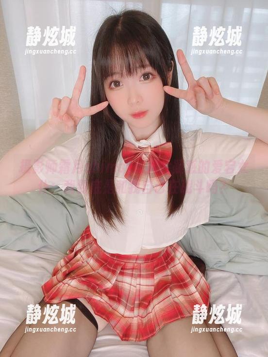 摄影师霜月shimovs.满脸疑惑的爱宕女仆：我到底是和我自己在战斗吗？